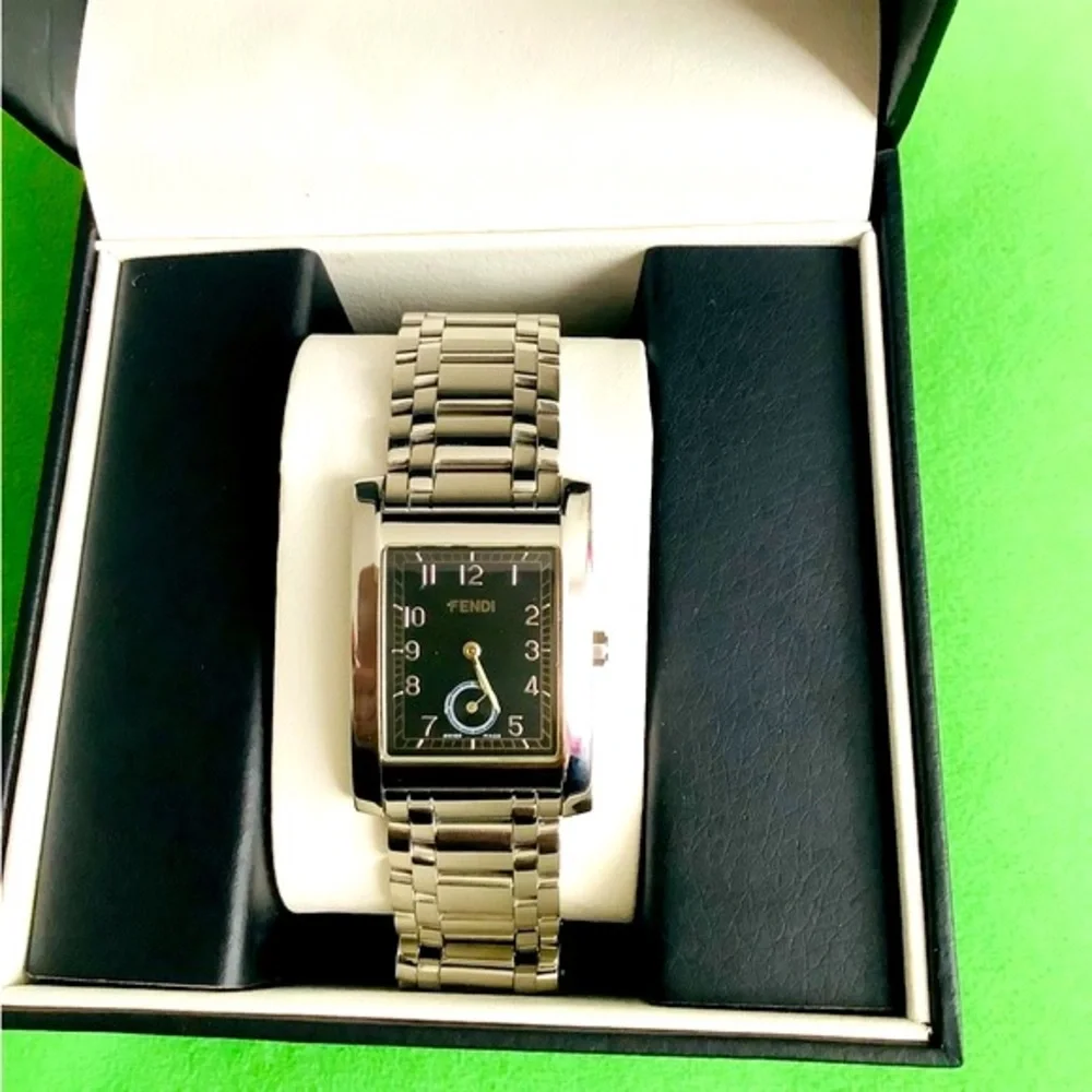 Gorgeous FENDI stainless steel watch 🔥🔥